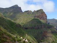 Wuchtige Berge am Roque Tarucho (1078m) - Teno Gebirge